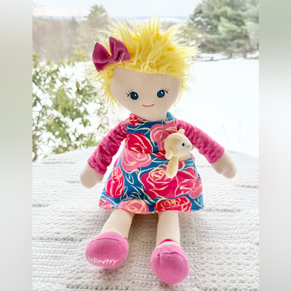 Scentsy Friend Sierra With Sweetie Pie The Lamb Mini Buddy
